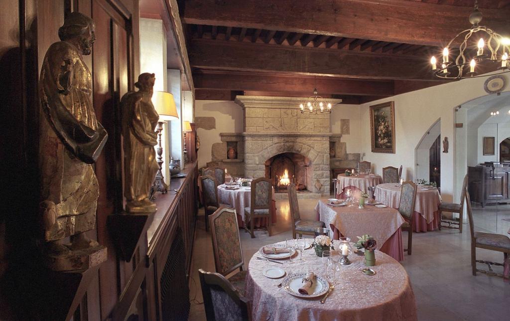 Chateau De Floure - Spa Et Piscine Exterieure Chauffee Carcassonne Restoran foto
